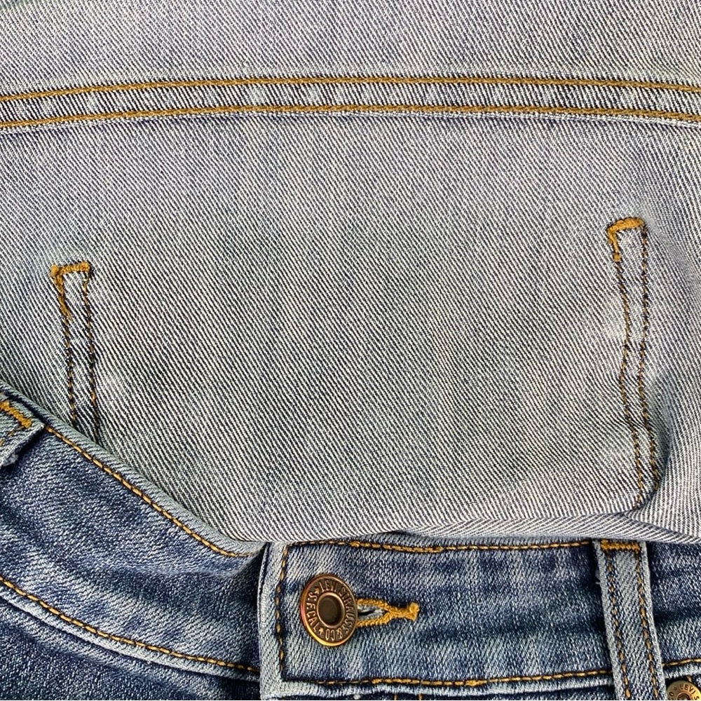 Levi’s 512 Perfectly Shaping Casual Straight Leg Denim Jeans - Picture 10 of 16